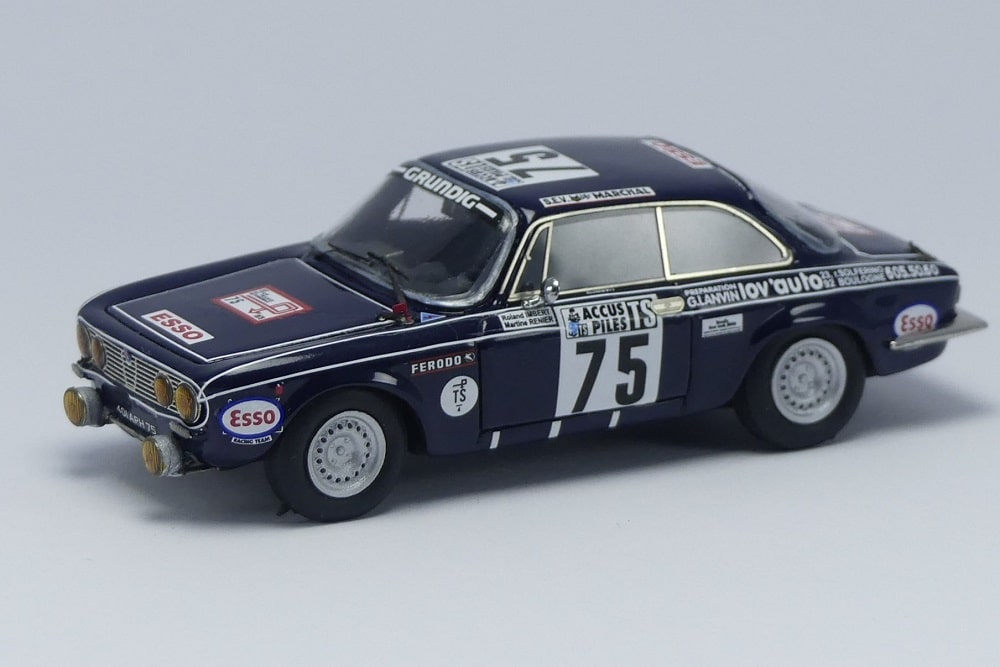 Modellini Alfa Romeo auto da collezione in scala 1:43